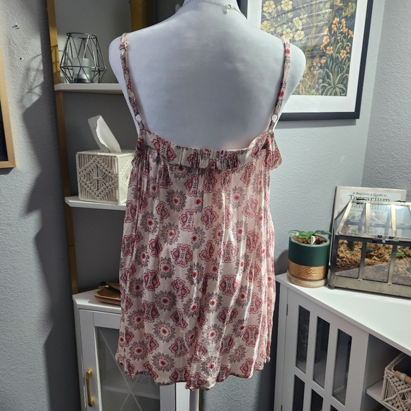 Torrid pink tank top - Picture 2 of 7